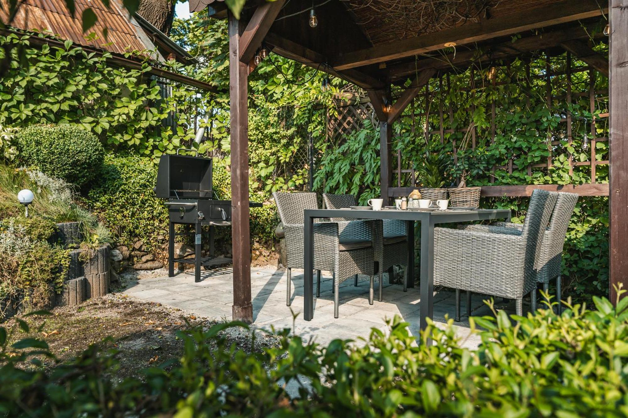 Dom "Pod Gorkami" Apartment Szczawnica Bagian luar foto