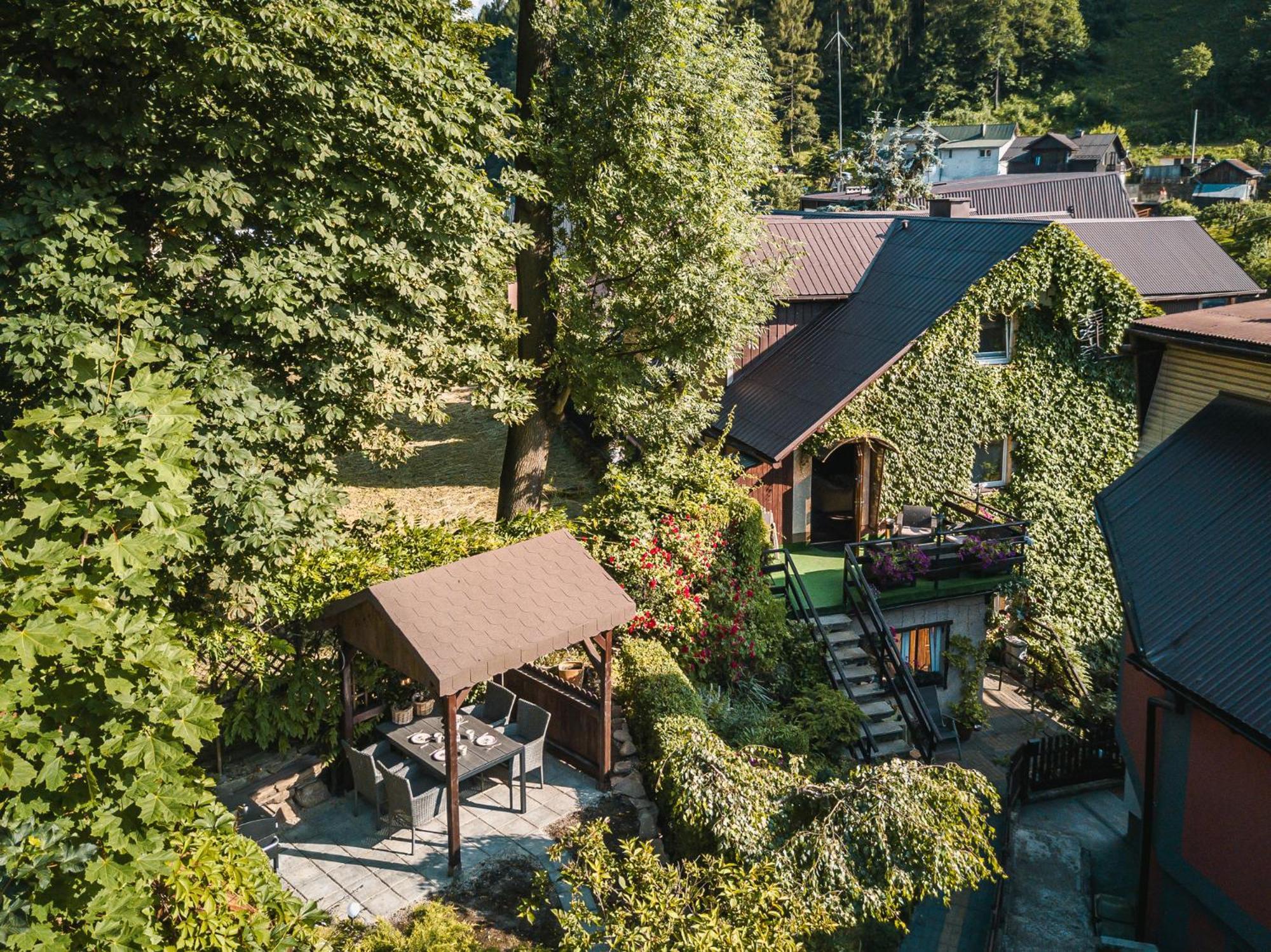 Dom "Pod Gorkami" Apartment Szczawnica Bagian luar foto
